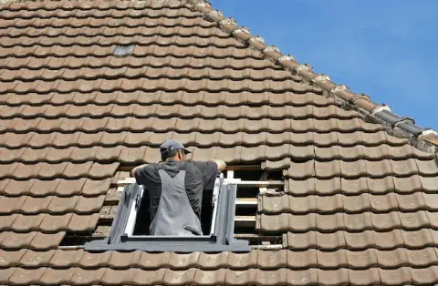 Pose de velux - Cappelle-Brouck